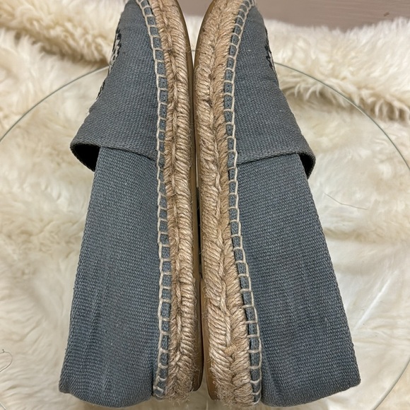 Kenzo Paris Gray Tiger Embroidered Linen Espadrille/Loafer - Picture 6 of 11